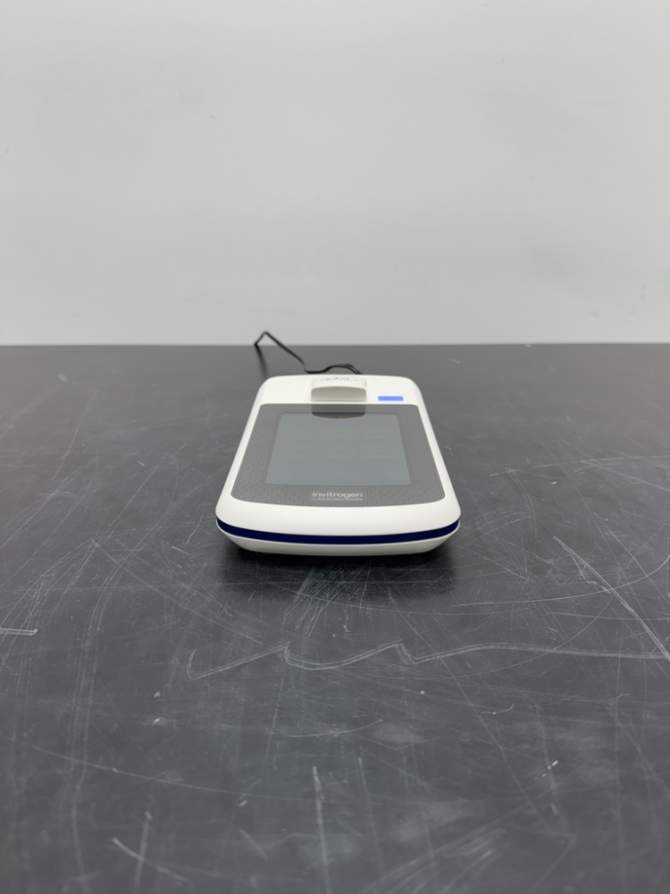 Image of Invitrogen Qubit 4 Fluorometer